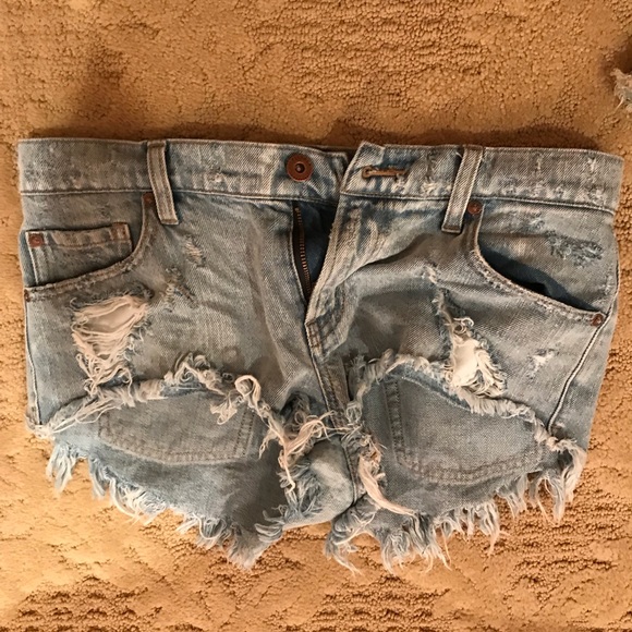 Pistola Mini Jean Shorts - Picture 1 of 2